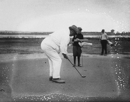 Taft plays Golf