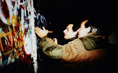 Sarkozy at Berlin Wall
